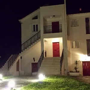https://eva-apartments-svoronata.kefaloniahotels.net