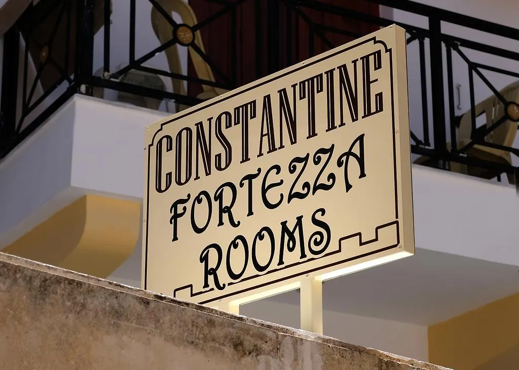 Constantine Fortezza Rooms レティムノ アパート